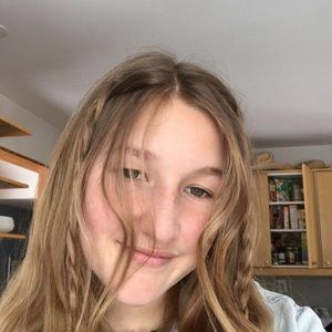 Meet your Posher, Eliza